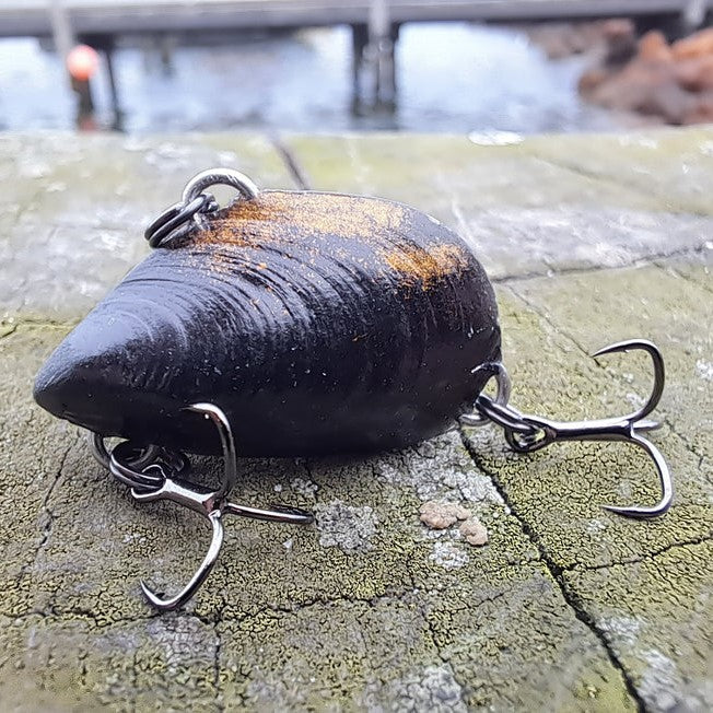 Outback Breamer Baits Lil Muss 28mm 3g Black / Gold