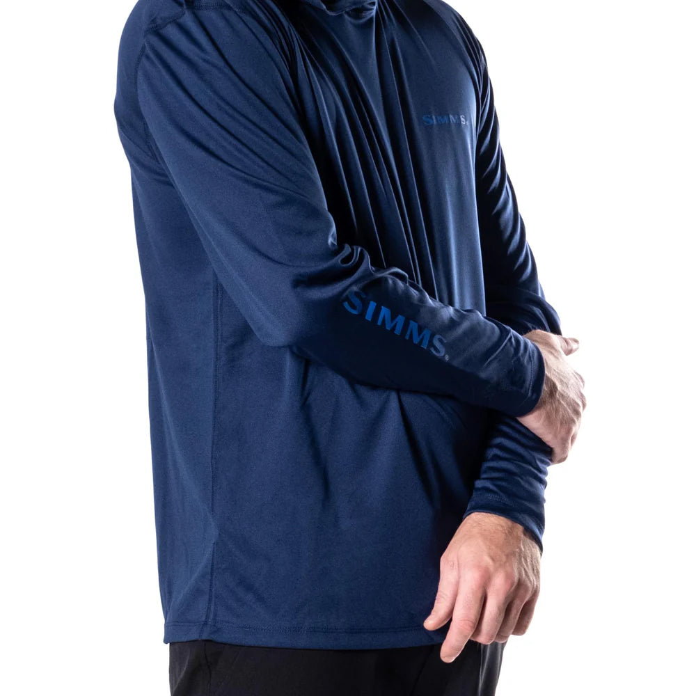 Simms Graphic Solartech Hoody 2024 - Blue Marlin Wearing