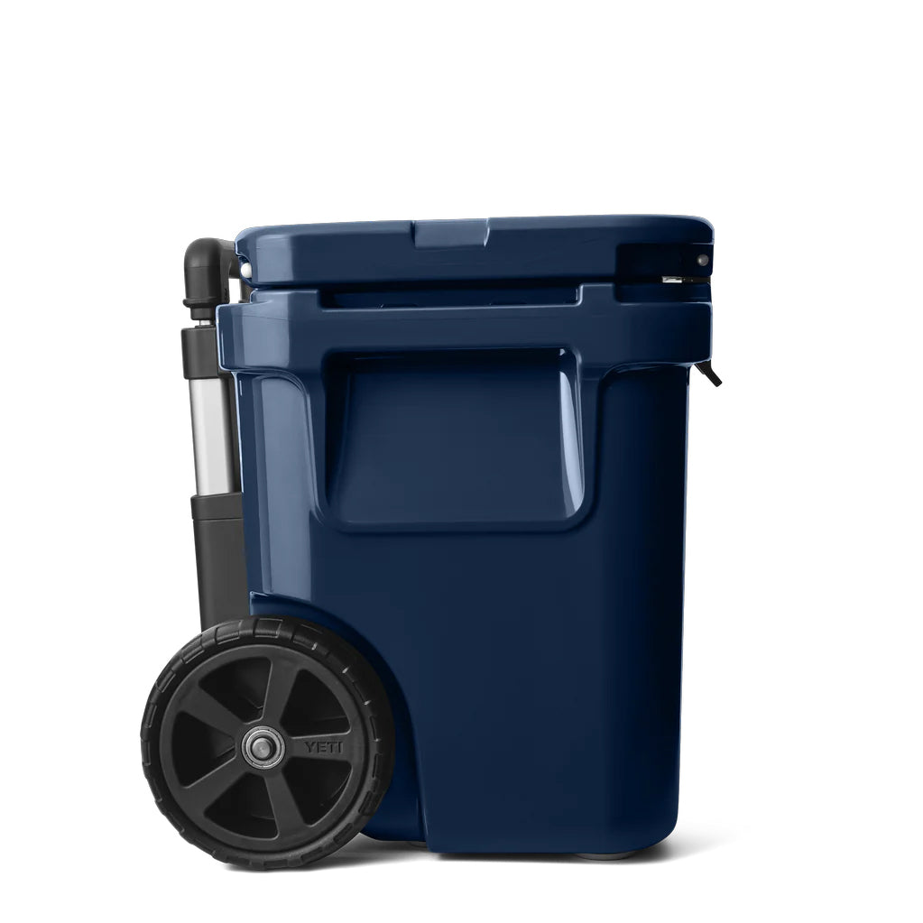 Yeti Roadie 32 Wheeled Side
