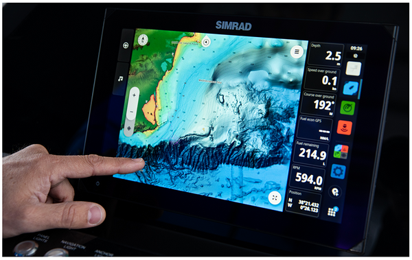 Simrad NSX 3007 (7 Inch) with Active Imaging 3-1 and CMap Discover X ...