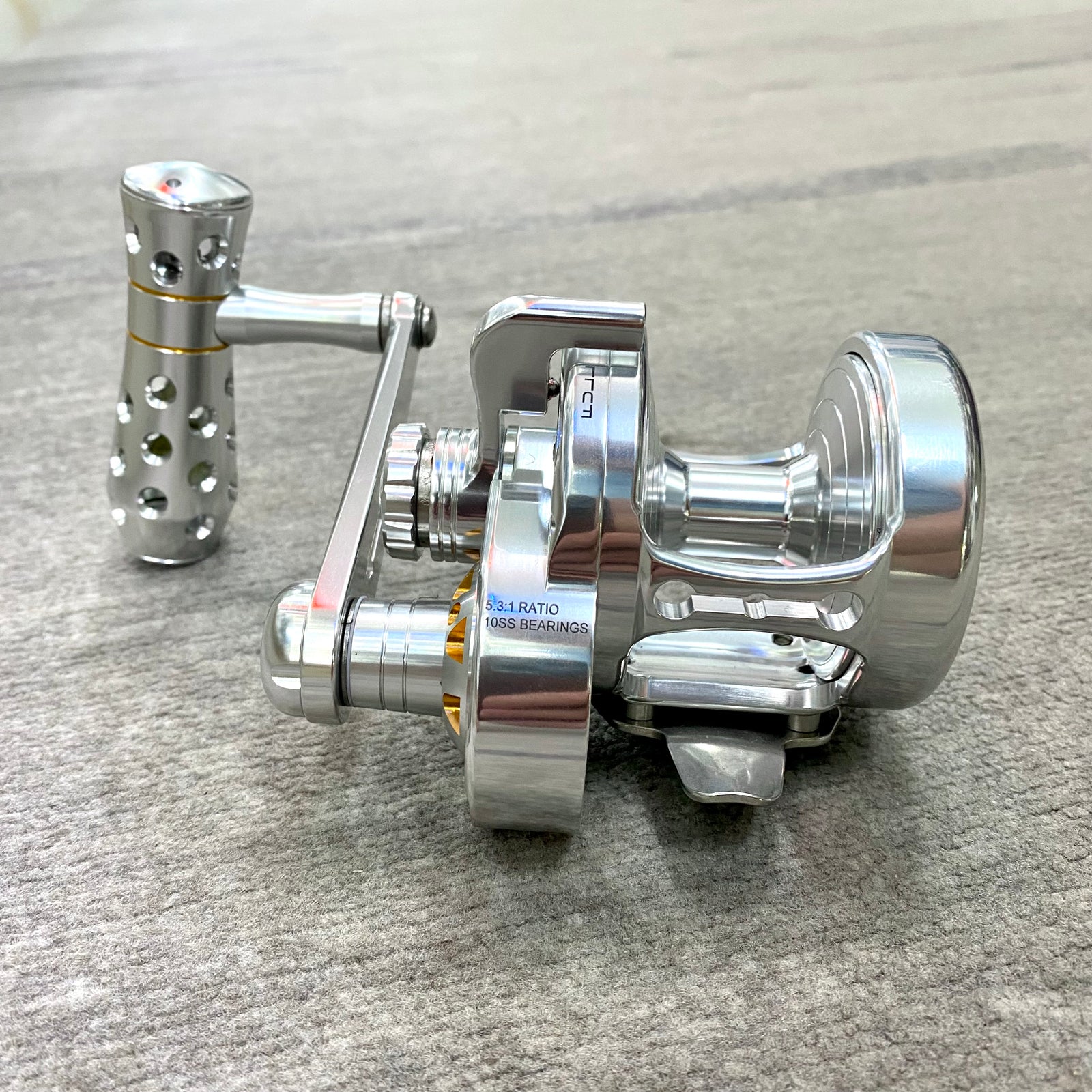 Jigging Master Monster Game PE4 Right Handed Silver Silver