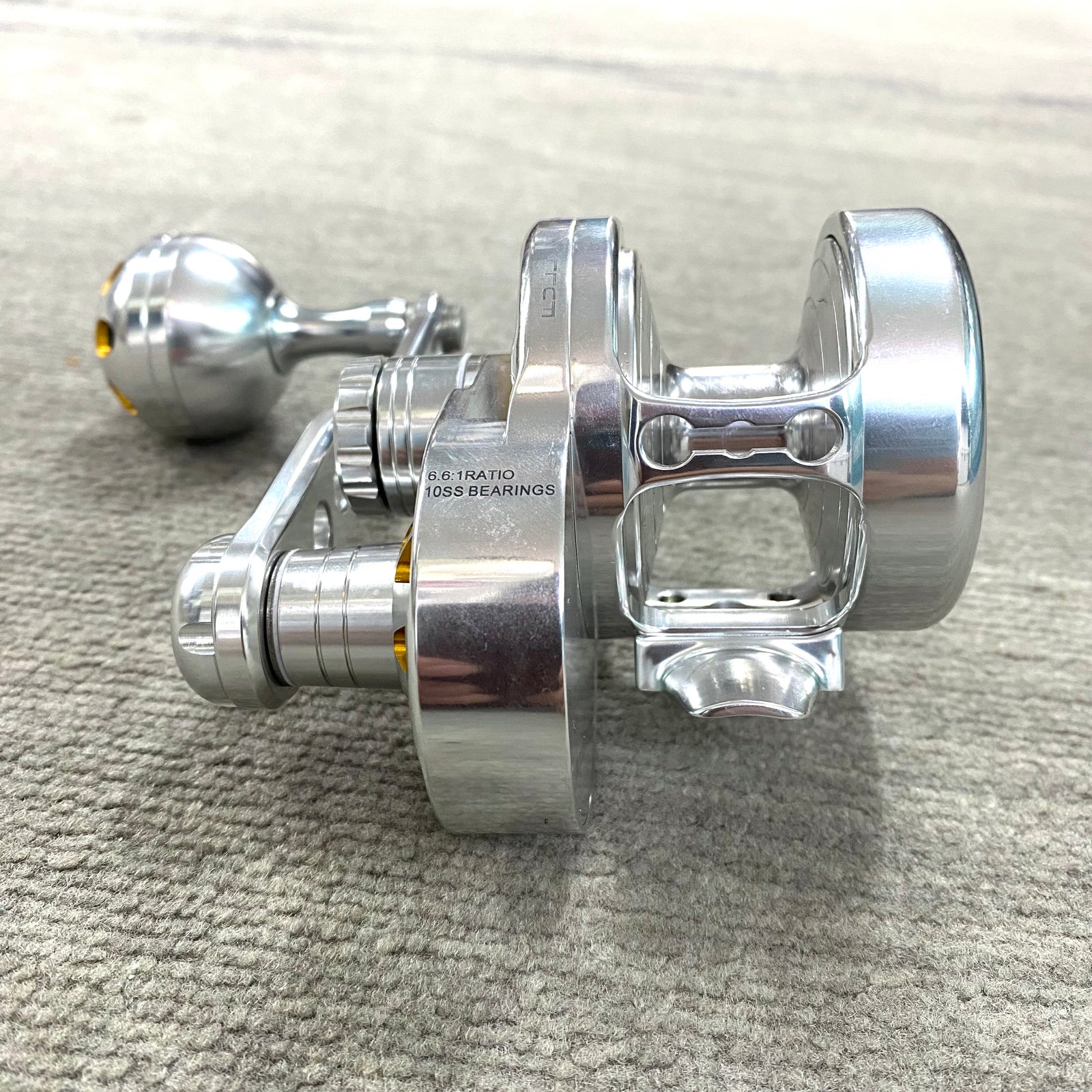 Jigging Master Monster Game PE2 Right Handed Silver Silver