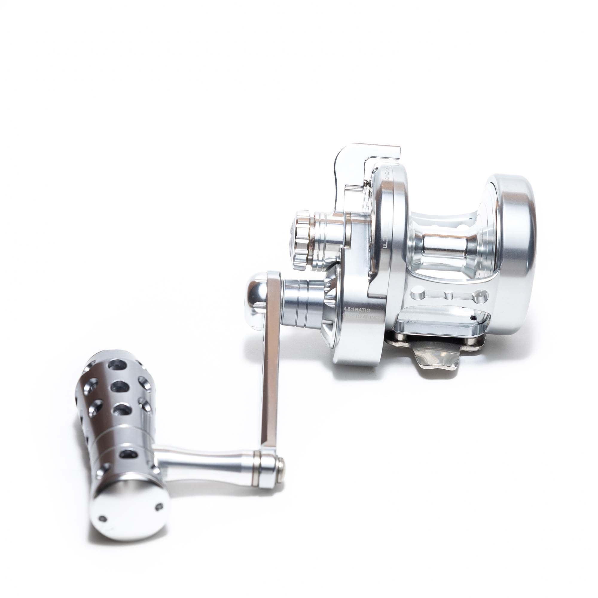 Jigging Master Powerspell PE4 Right Handed Grey Silver